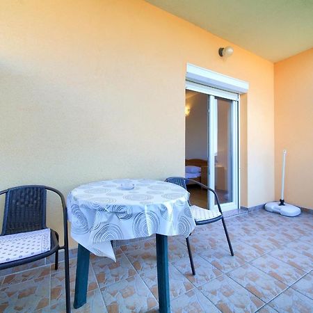 Apartments Petra Krk Town Dış mekan fotoğraf