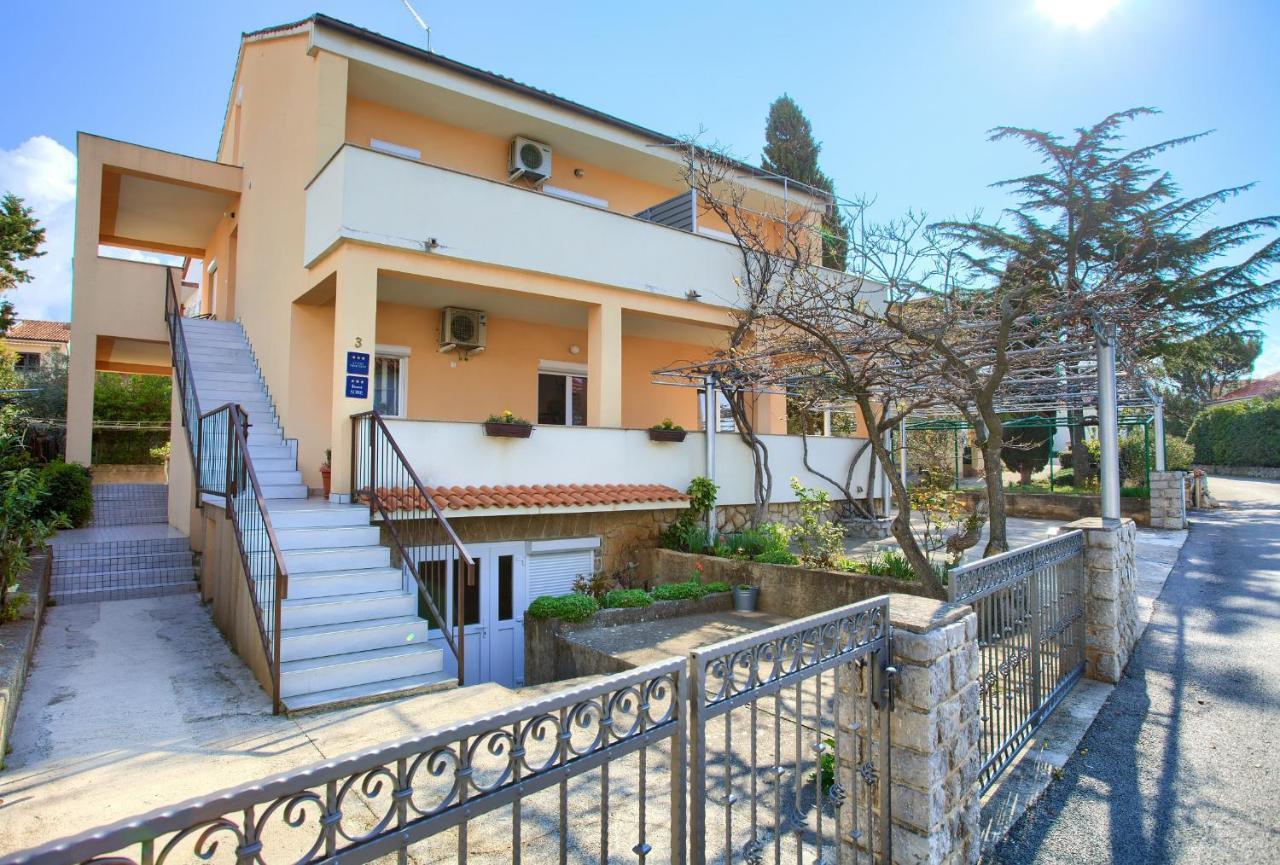 Apartments Petra Krk Town Dış mekan fotoğraf