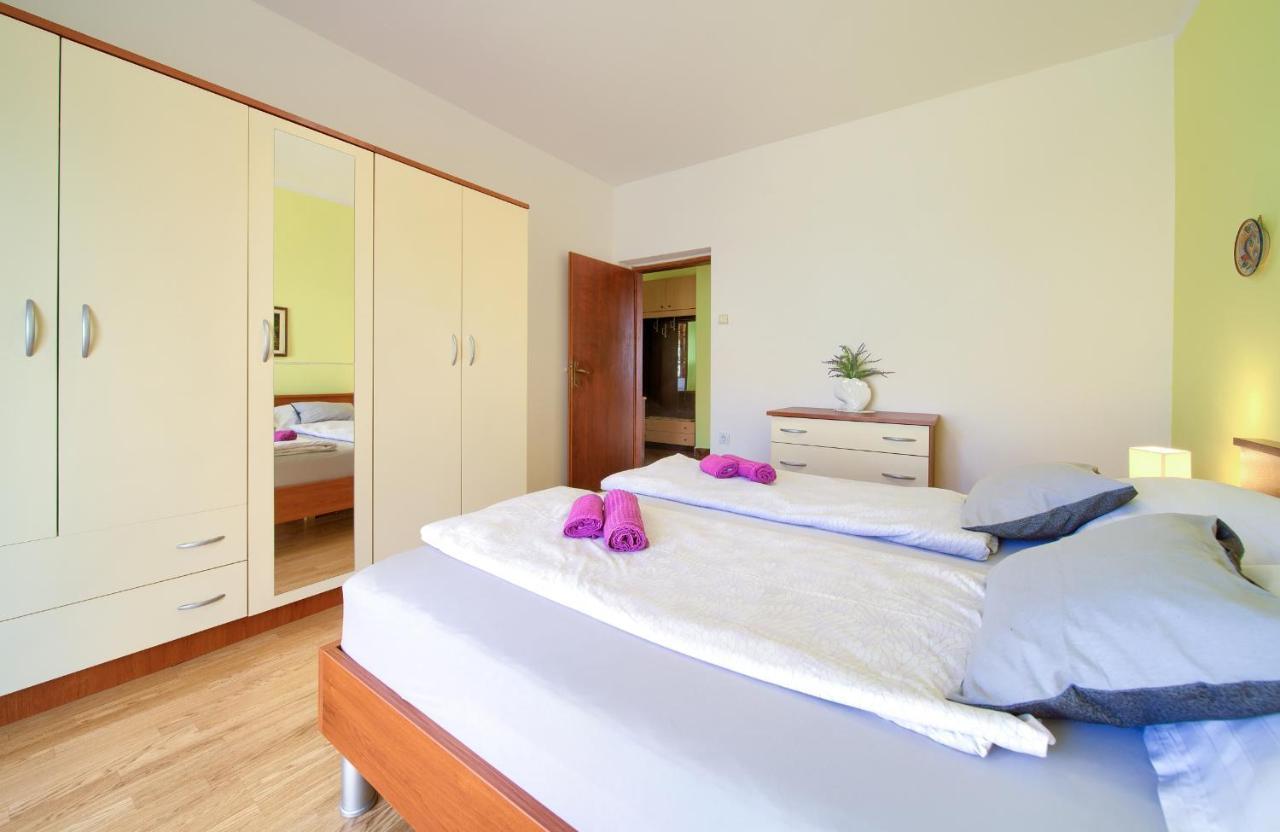 Apartments Petra Krk Town Dış mekan fotoğraf