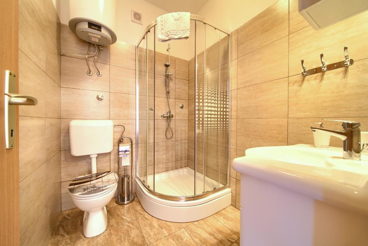 Apartments Petra Krk Town Dış mekan fotoğraf
